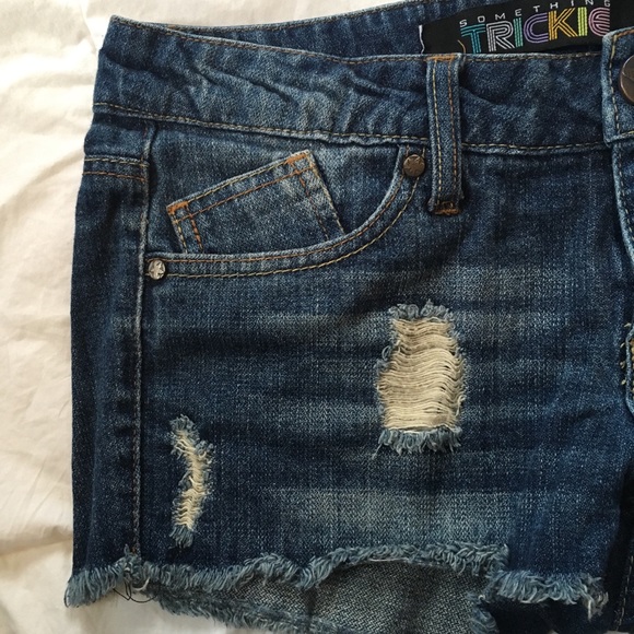 Denim Frayed Shorts - Picture 3 of 4